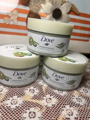 Dove Kiwi Seeds Cool Aloe Body Scrub