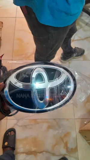 Toyota Corolla Camry Highlander Rav4 Glass Crown With Led