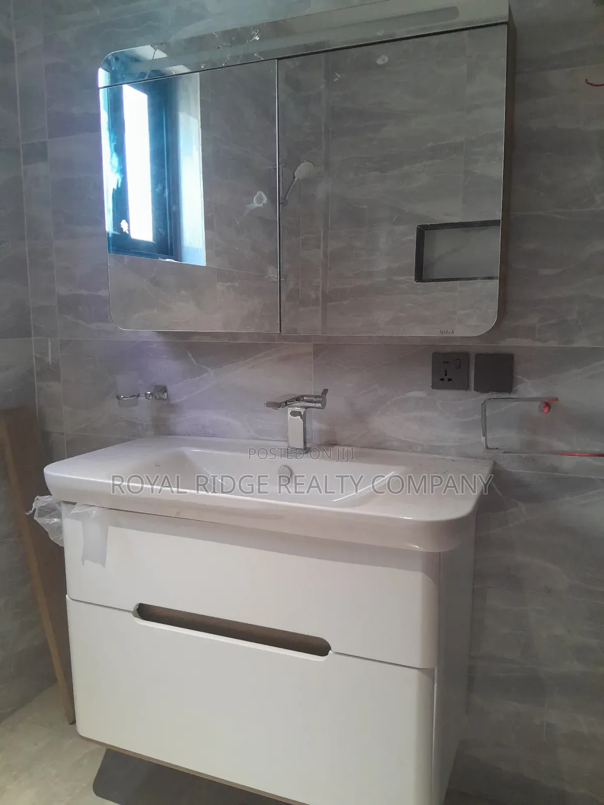 3bdrm House in Spintex Manet Close, Accra Metropolitan for sale