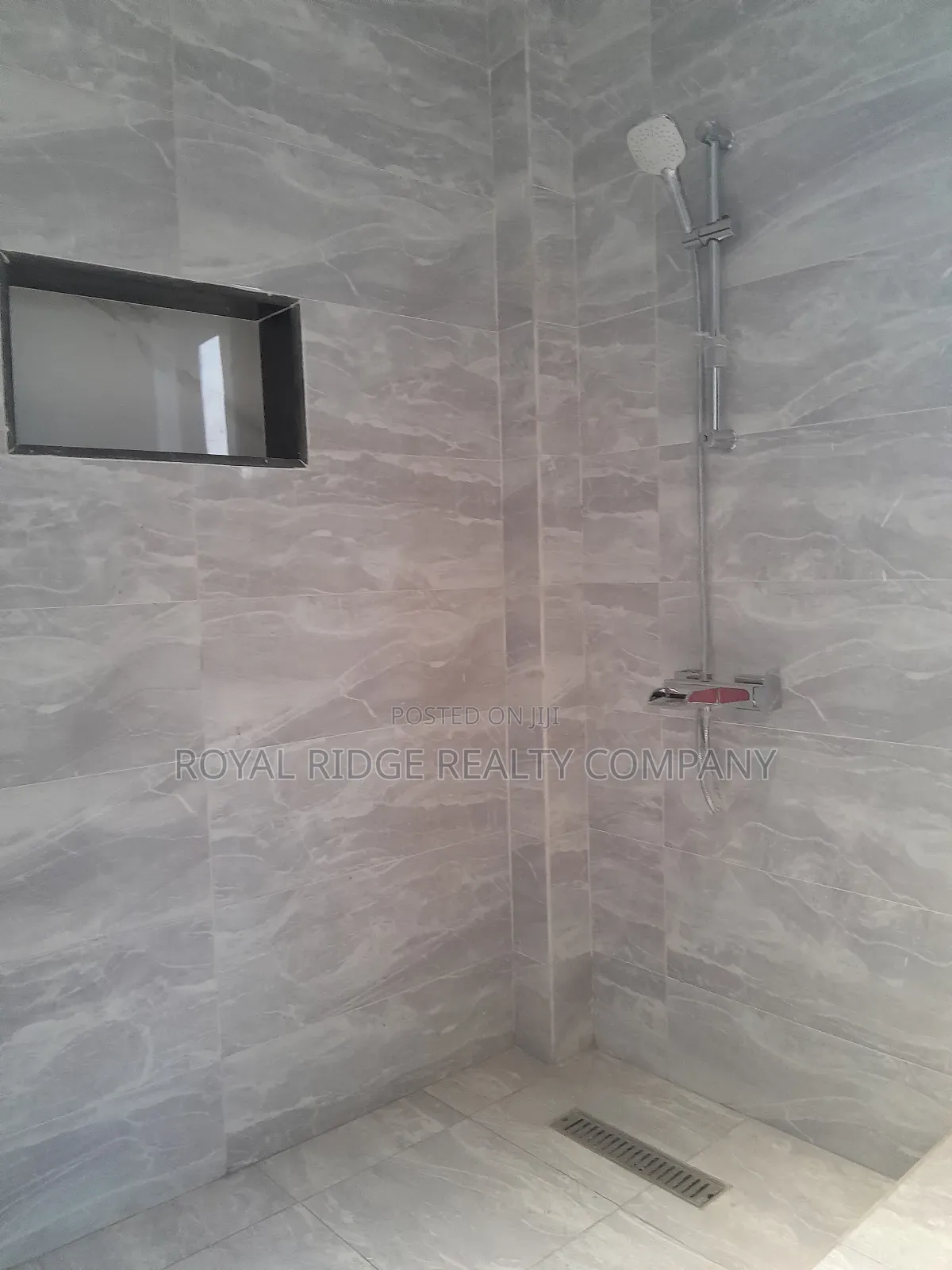 3bdrm House in Spintex Manet Close, Accra Metropolitan for sale