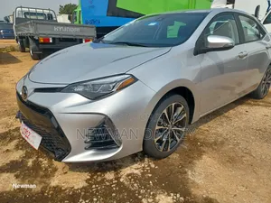 Toyota Corolla 2018 Silver