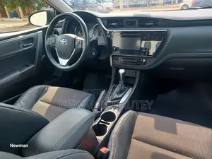 Toyota Corolla 2018 Silver