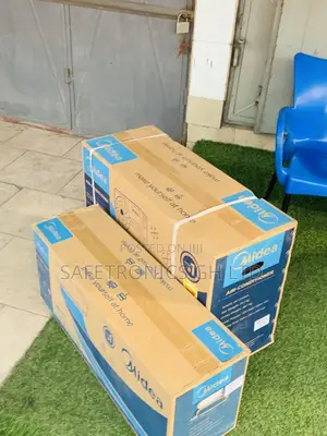 2.0 Horsepower Split Midea White R410 Frostflow AC