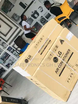 Quality LG R410 1.5 Horsepower White Auto Swing AC