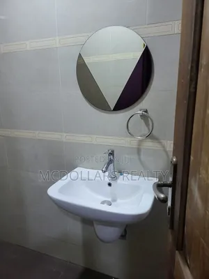 4 Bedroom House for Rent, Roadside, Self Compound, 5 Washrom