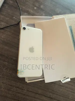 New Apple iPhone SE 128 GB White