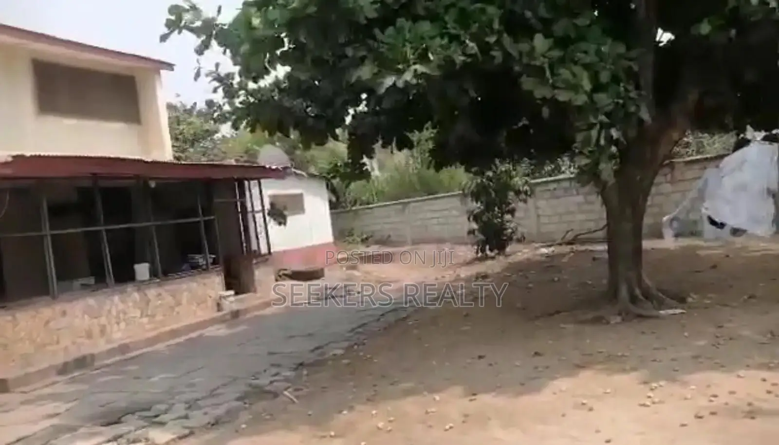 Land With Old Building on It for Sale at Labone