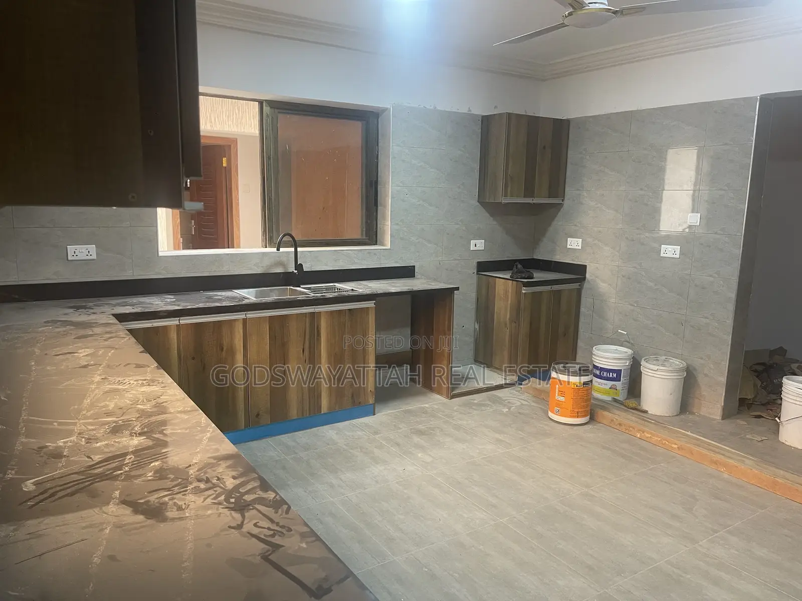 4bdrm House in East Legon, Adjiriganor for rent