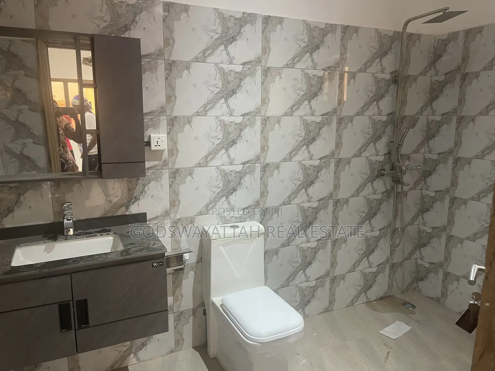 4bdrm House in East Legon, Adjiriganor for rent