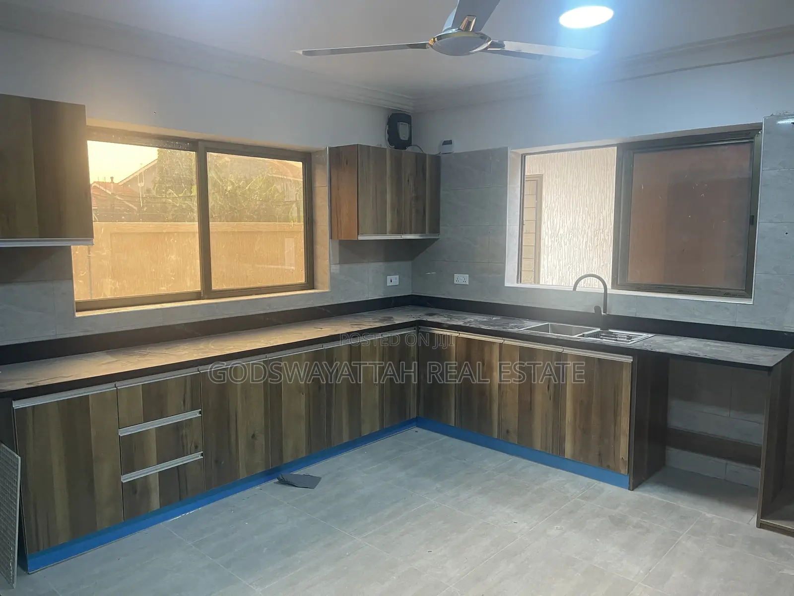 4bdrm House in East Legon, Adjiriganor for rent