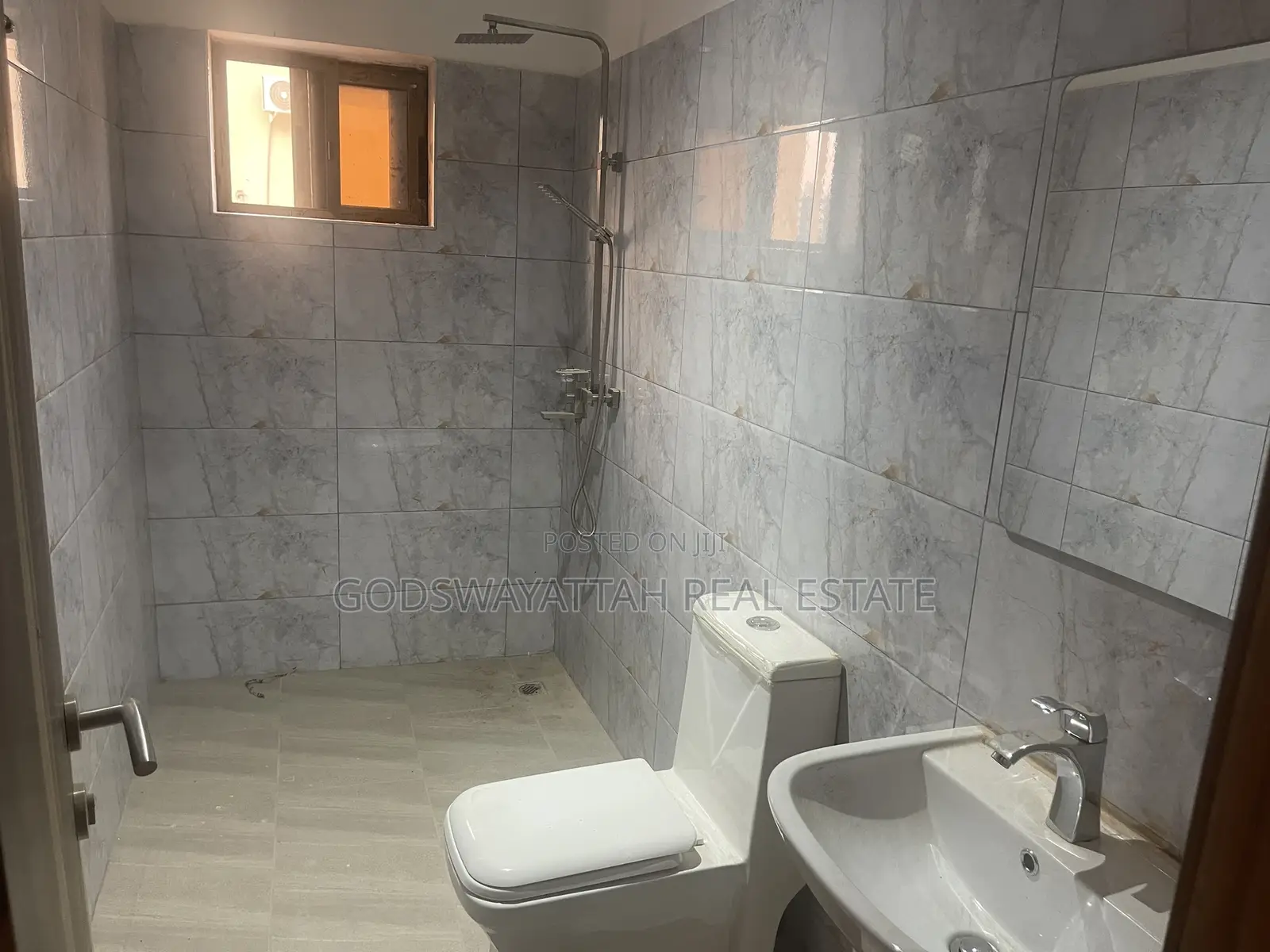 4bdrm House in East Legon, Adjiriganor for rent