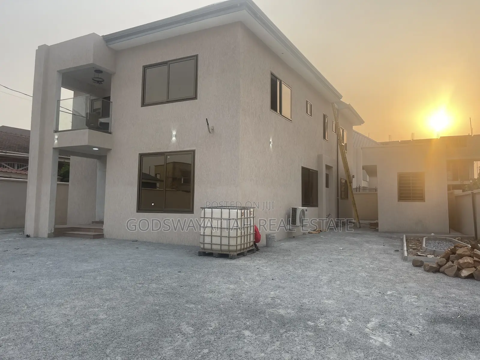 4bdrm House in East Legon, Adjiriganor for rent
