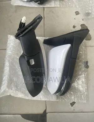 Toyota 4runner 2018 Driving Mirror Available