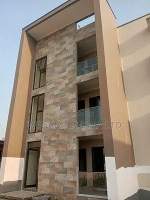 2bdrm Apartment in Community 25, Tema Metropolitan for rent