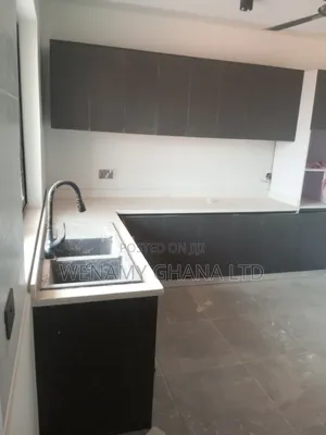 2bdrm Apartment in Community 25, Tema Metropolitan for rent