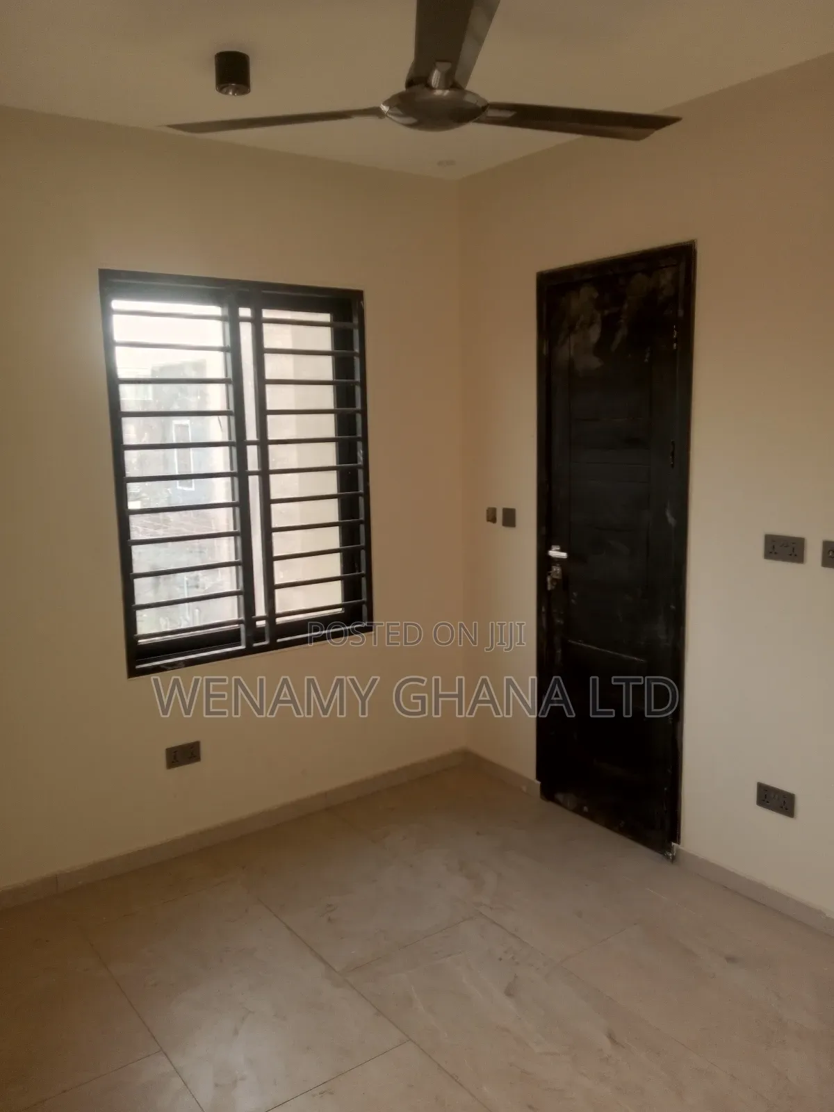 2bdrm Apartment in Community 25, Tema Metropolitan for rent