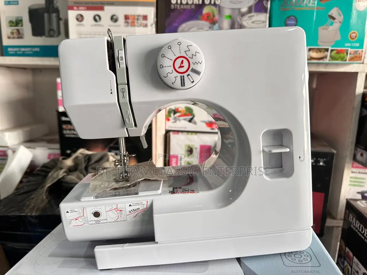 12 Stitches Multifunctional Electric Sewing Machine