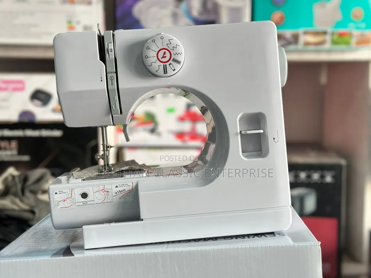 12 Stitches Multifunctional Electric Sewing Machine