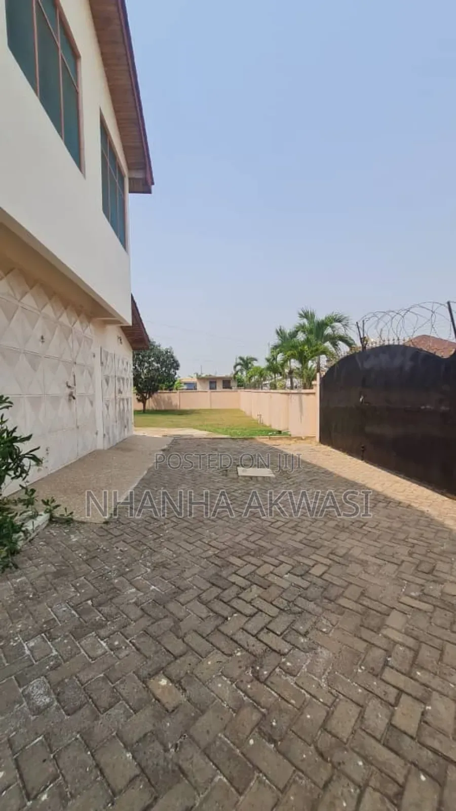 5bdrm House in Community 20, Tema Metropolitan for rent