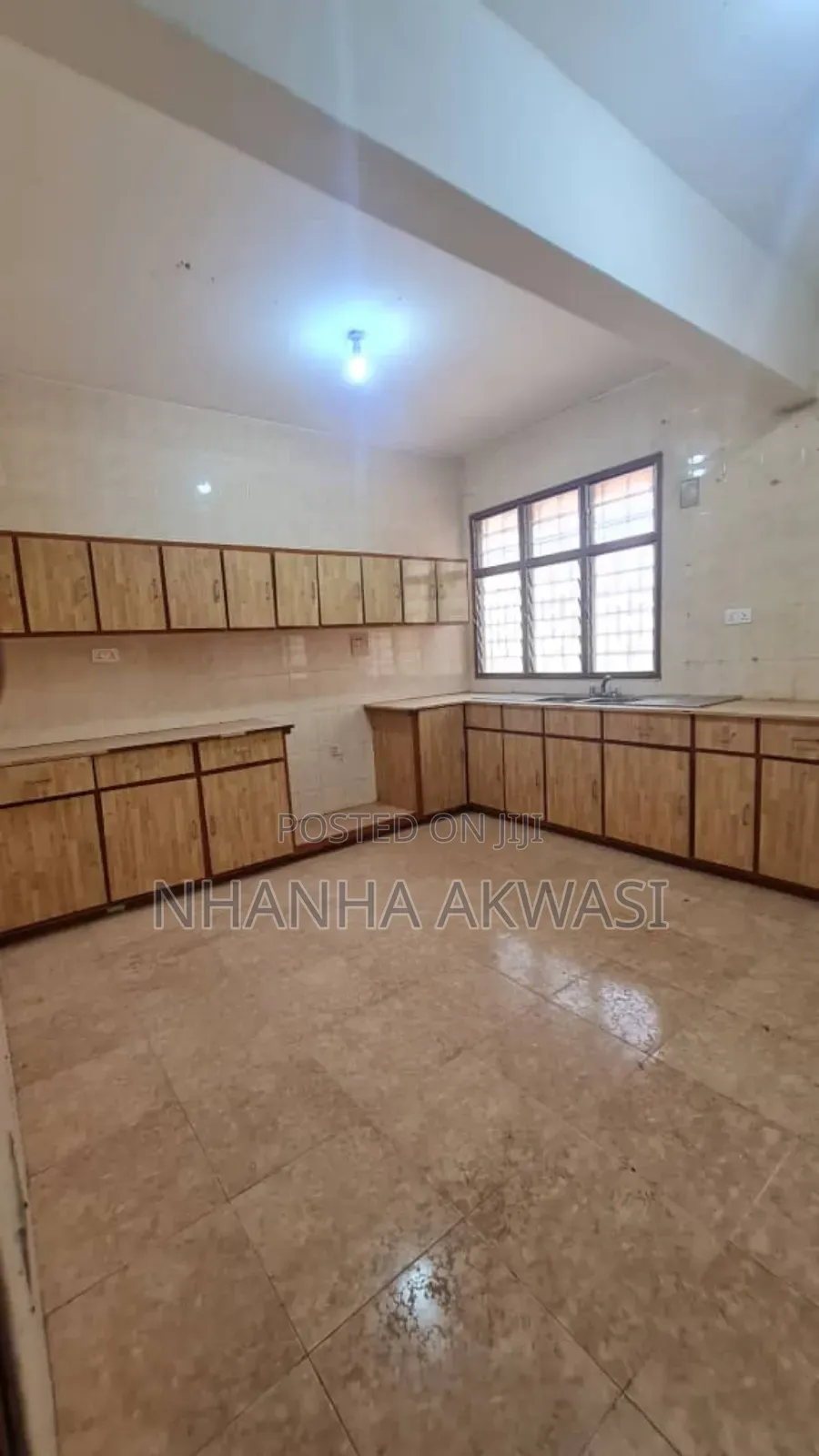 5bdrm House in Community 20, Tema Metropolitan for rent