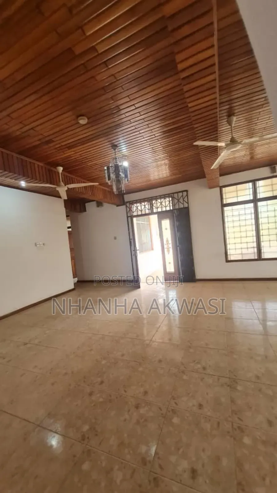 5bdrm House in Community 20, Tema Metropolitan for rent