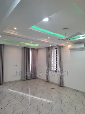 3bdrm House in Community 18, Tema Metropolitan for rent