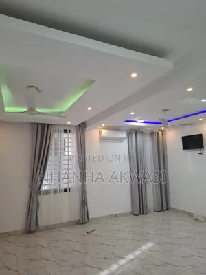 3bdrm House in Community 18, Tema Metropolitan for rent