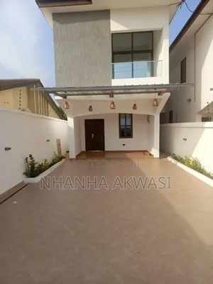 3bdrm House in Community 18, Tema Metropolitan for rent
