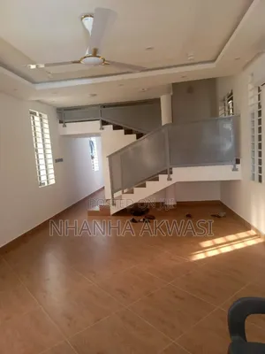3bdrm House in Community 18, Tema Metropolitan for rent