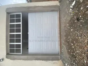 Automatic Garage Door With Fanlight
