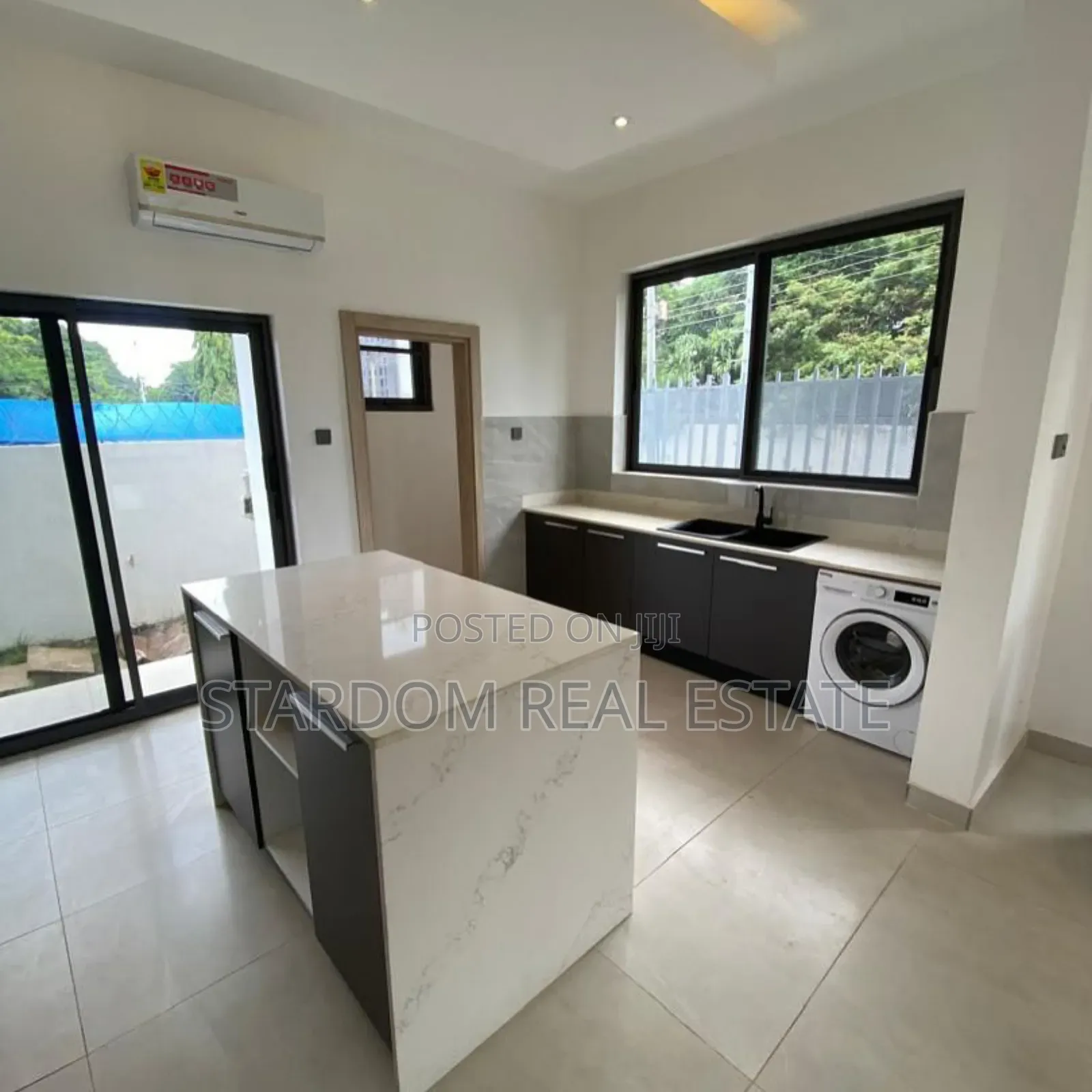 5bdrm Townhouse / Terrace in Cantonments for rent
