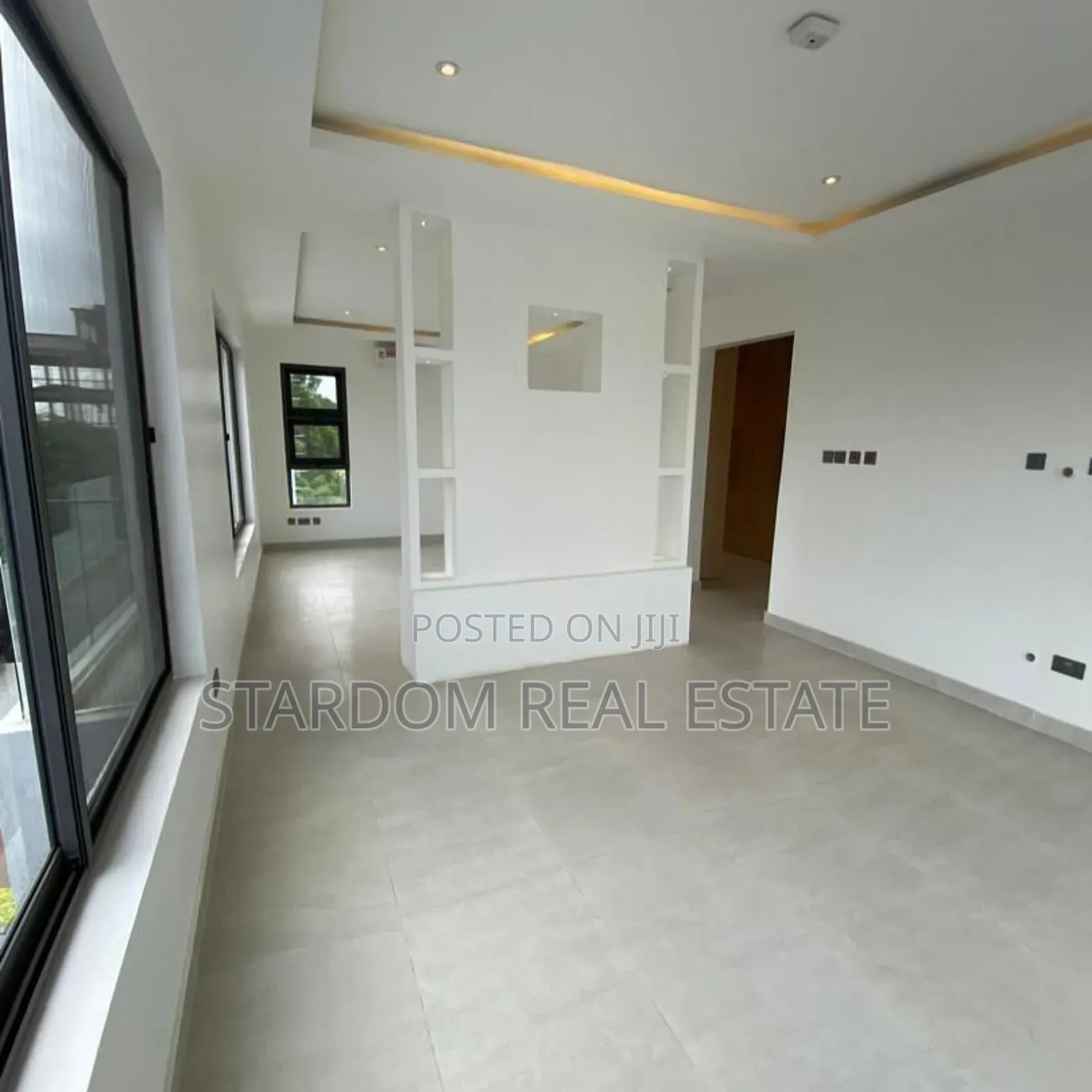 5bdrm Townhouse / Terrace in Cantonments for rent