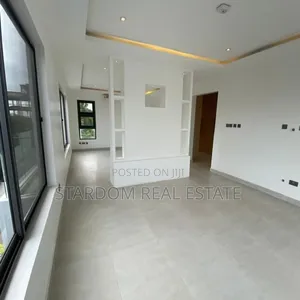5bdrm Townhouse / Terrace in Cantonments for rent