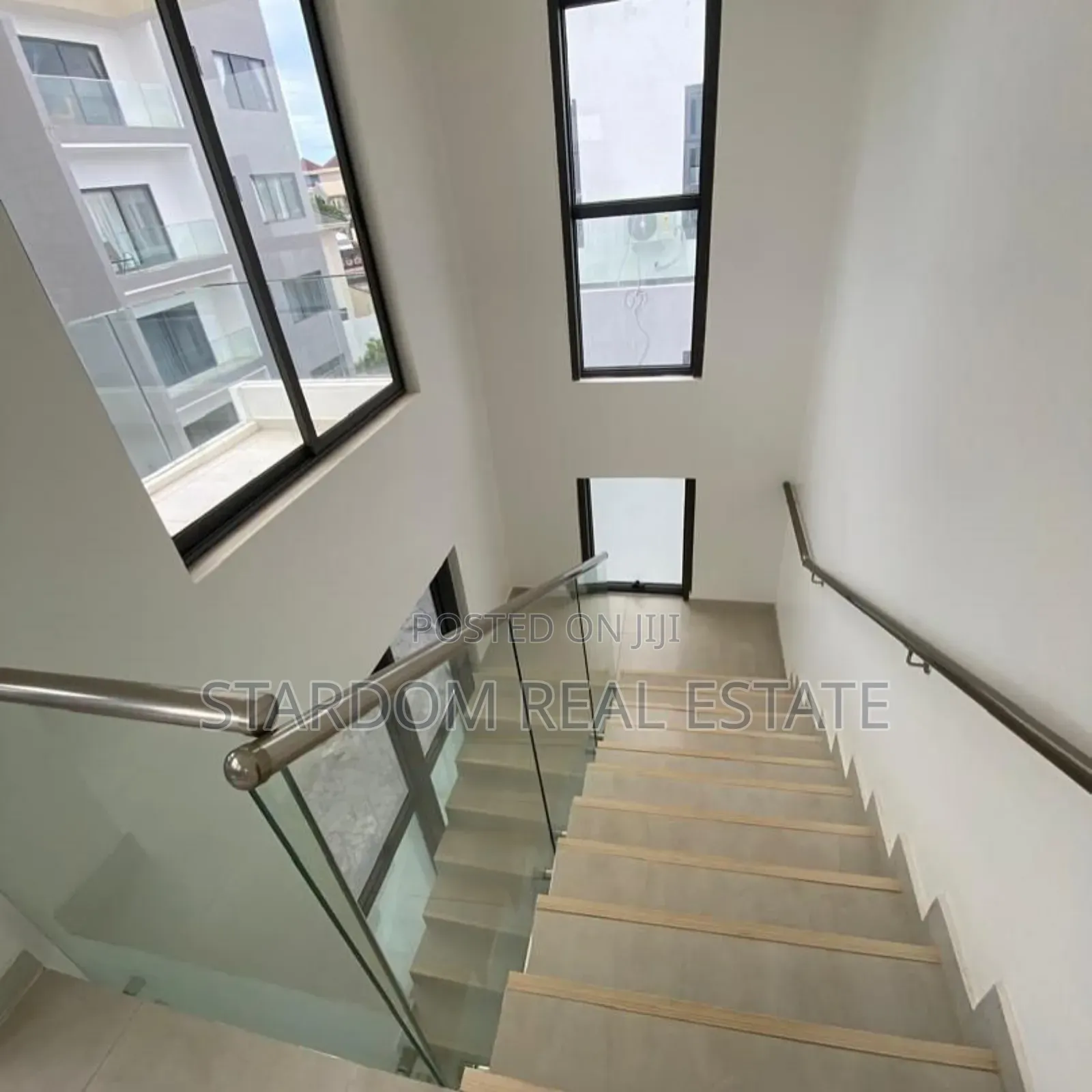 5bdrm Townhouse / Terrace in Cantonments for rent