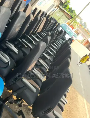 Executive Swivel/ Office Chair