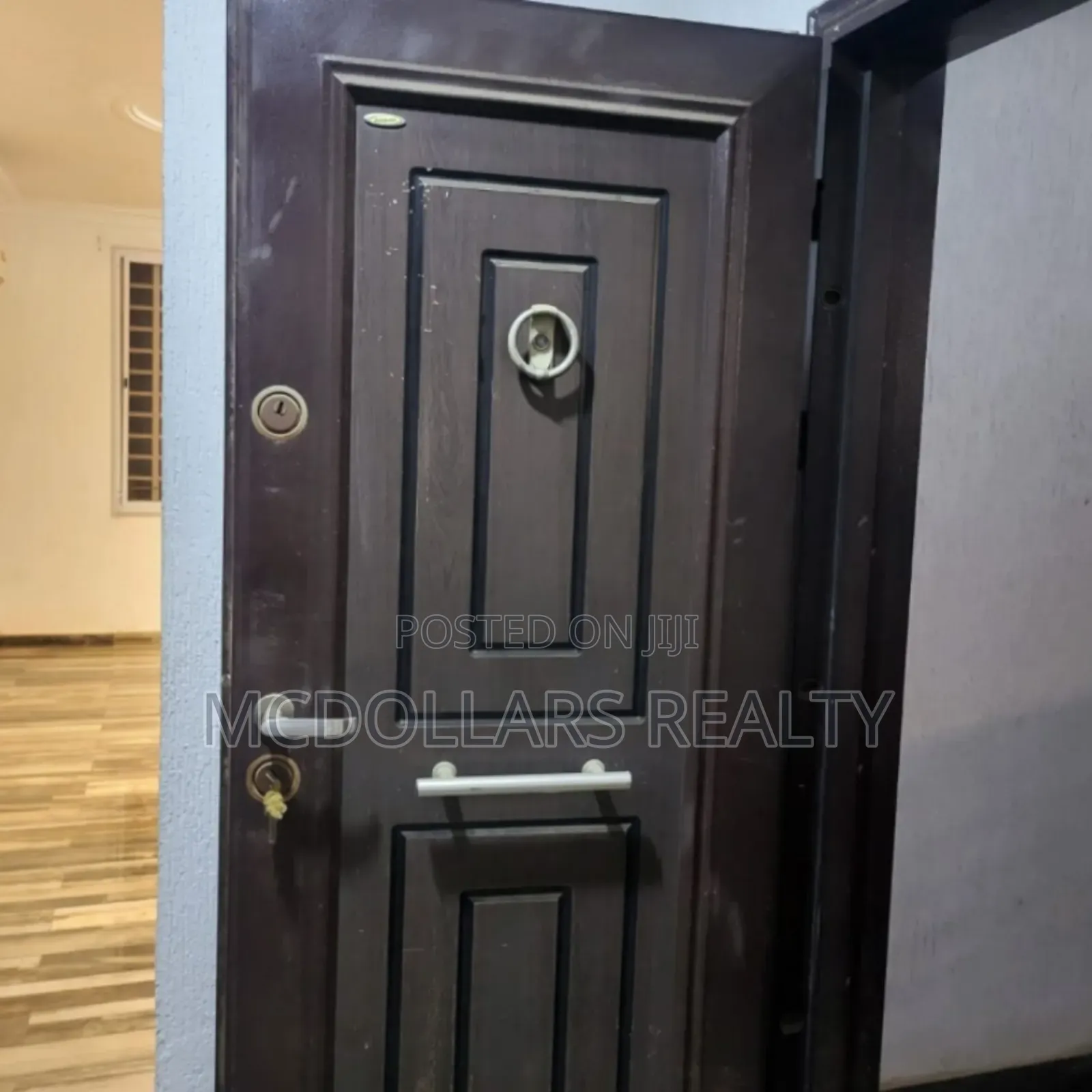 4 Bedroom House. Self Compound Office Space 5 Washroom 