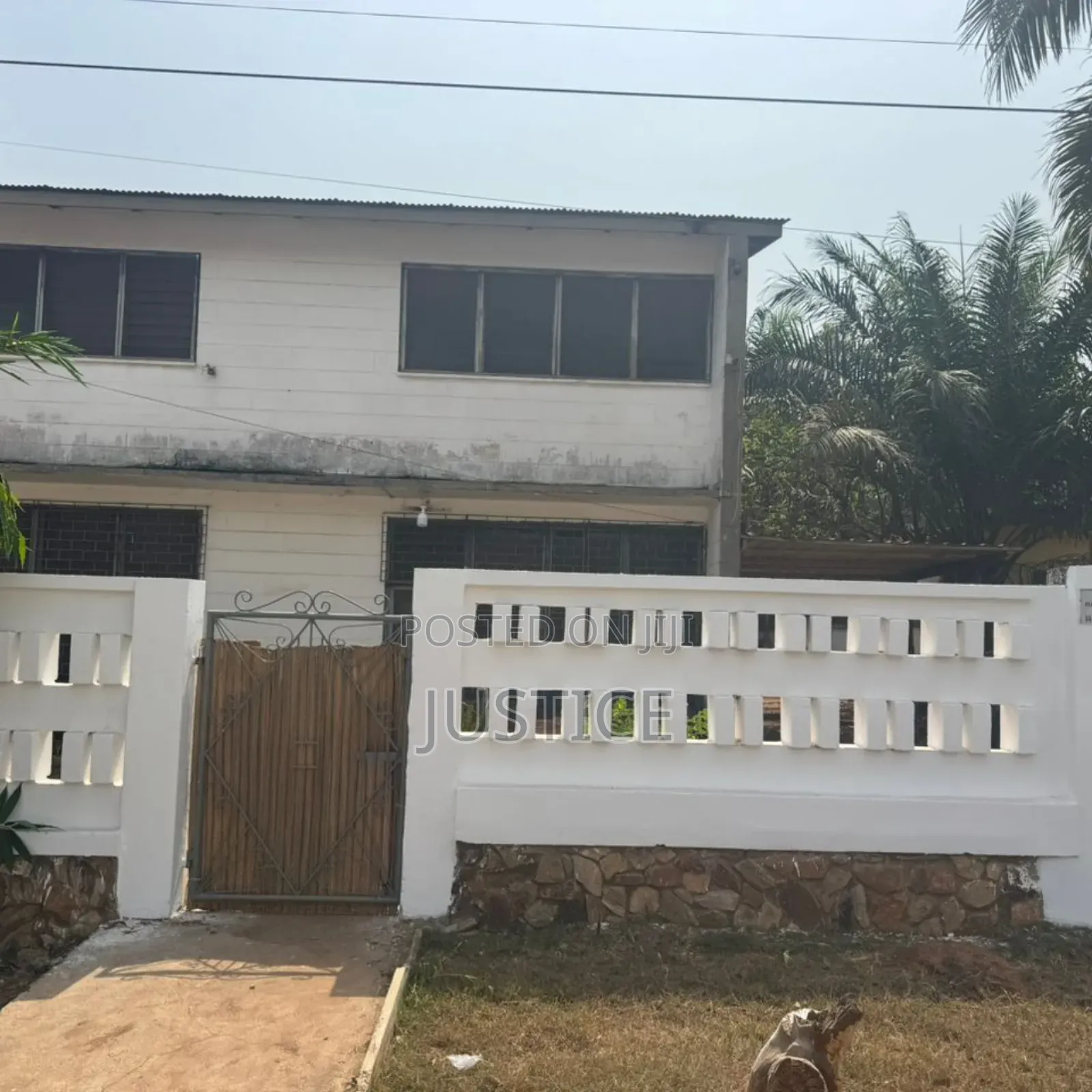 7bdrm House in Osu for sale