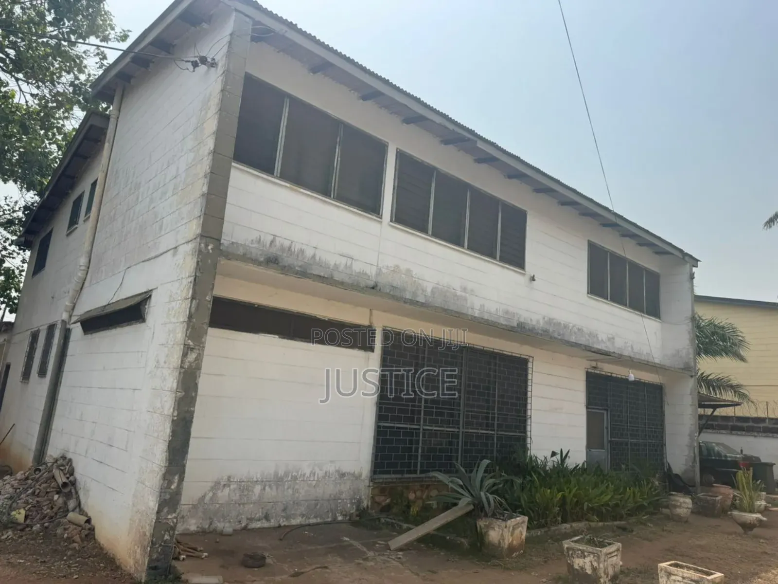 7bdrm House in Osu for sale