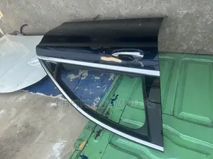 Mercedes Benz C300 2016-2020 W205 Front Right Door