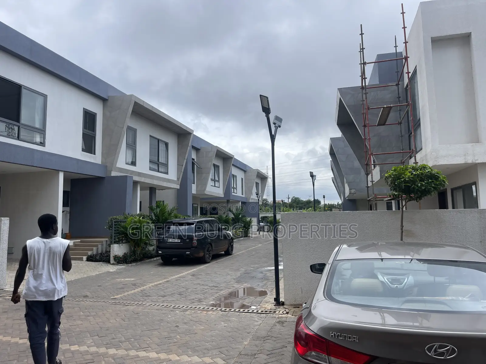 Furnished 3bdrm Townhouse / Terrace in East Legon for rent