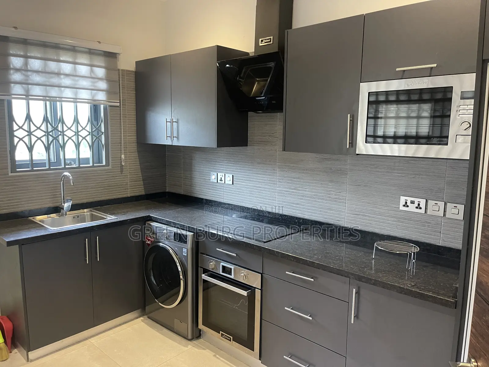 Furnished 3bdrm Townhouse / Terrace in East Legon for rent