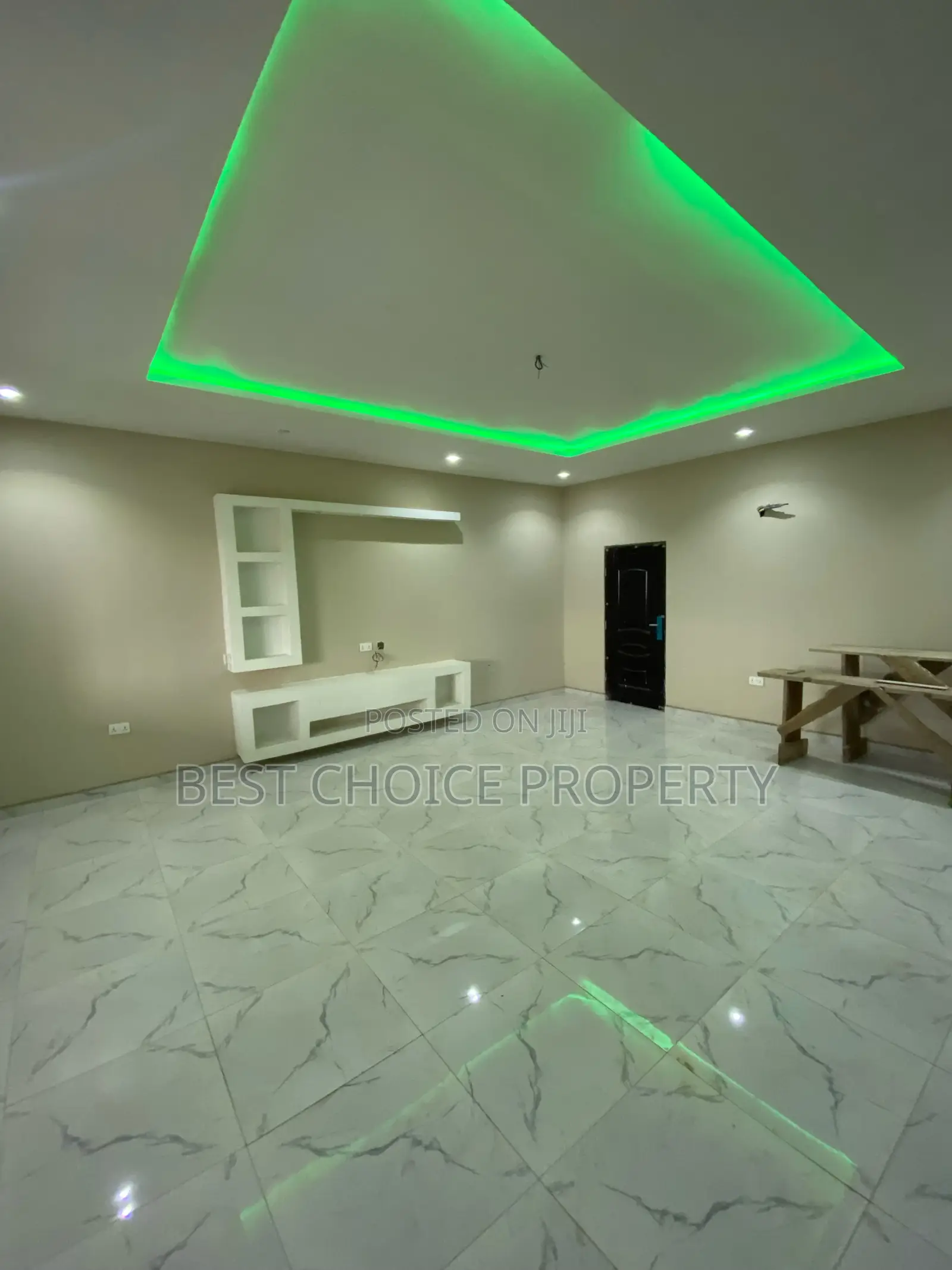 2bdrm Apartment in Adenta Housing Down for rent