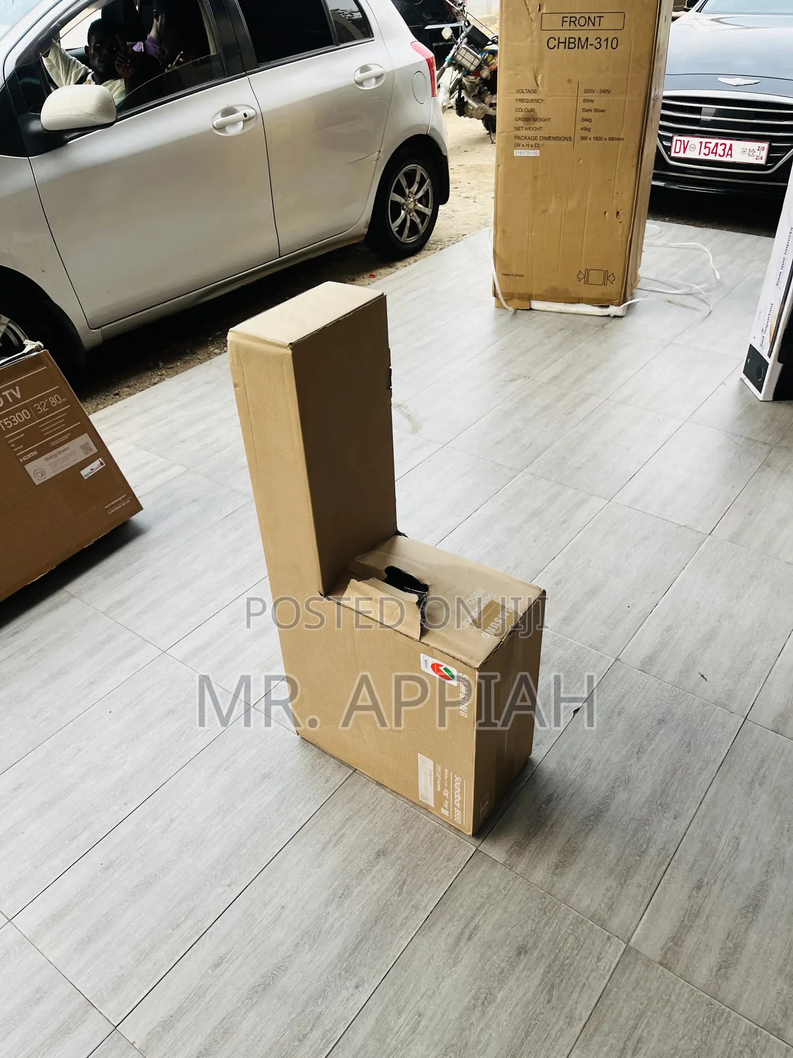 Efficient Samsung B550 Sound Bar With External Subwoofer.