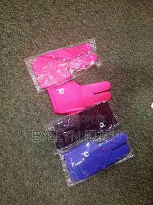Snooker Gloves