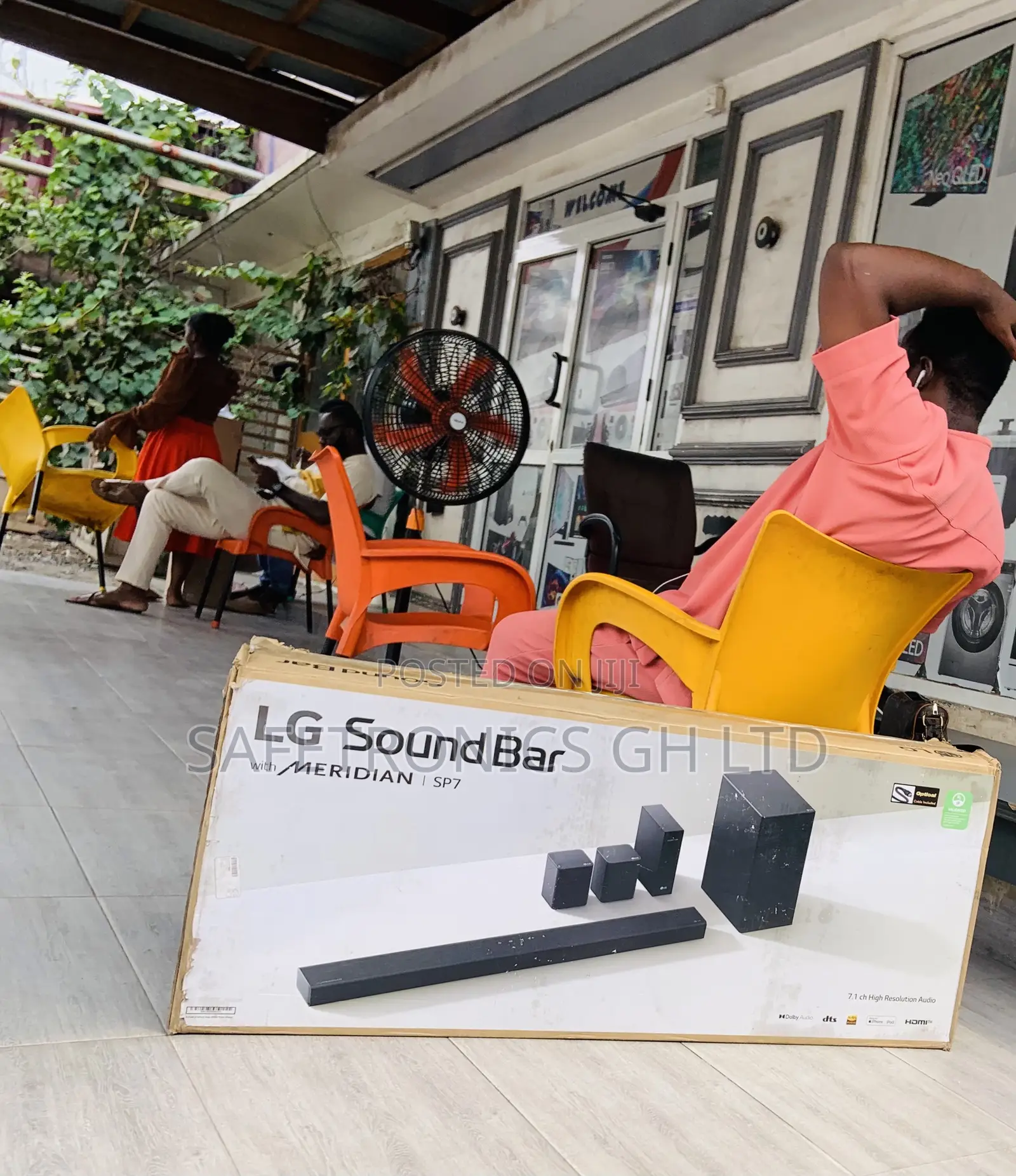 Reliable and Affordable 3.1ch 420W LG SL7Y Soundbar