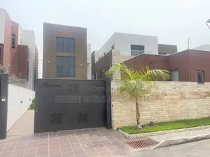 5bdrm House in East Legon for rent