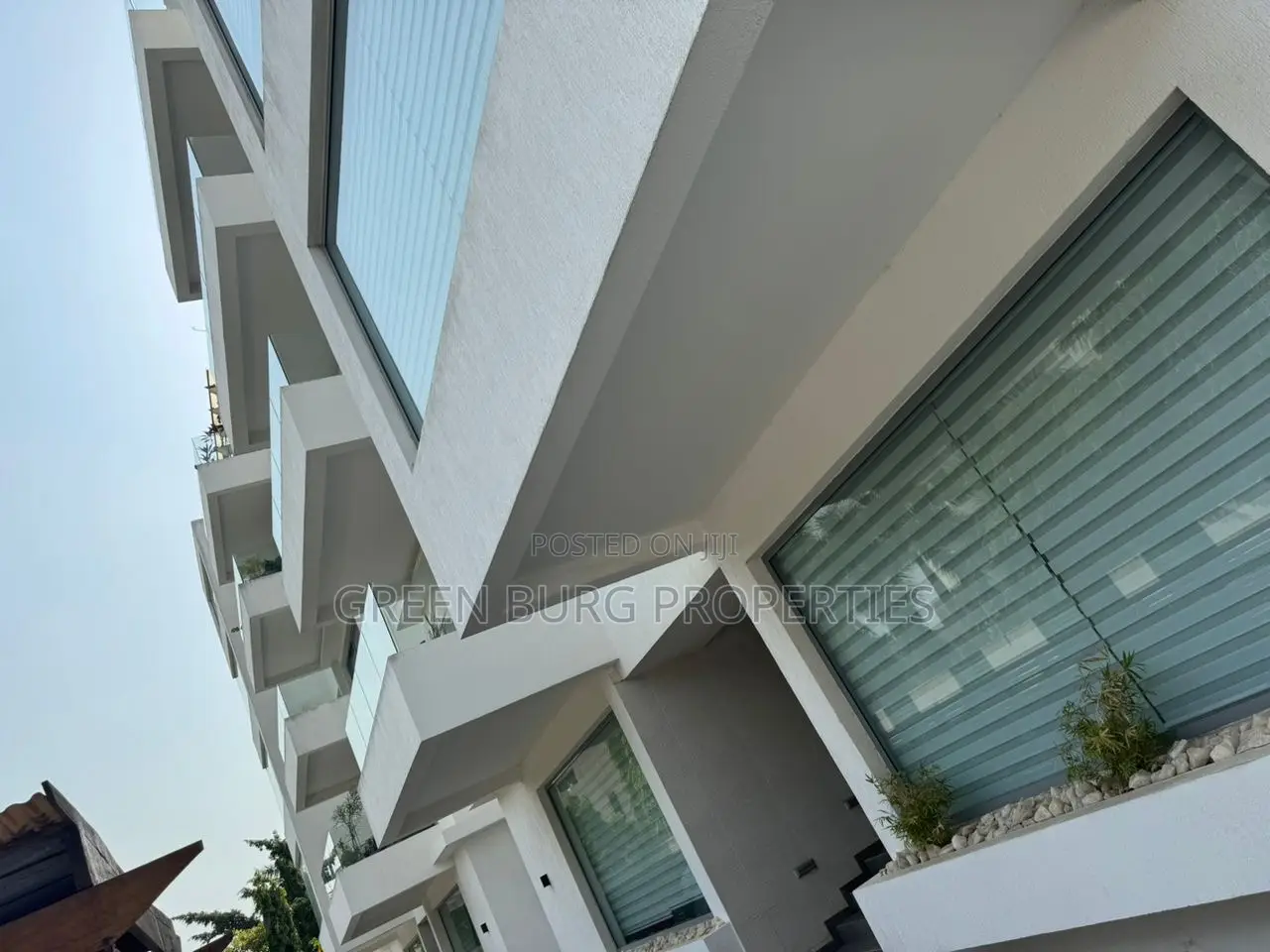 Furnished 2bdrm Apartment in Labone for rent