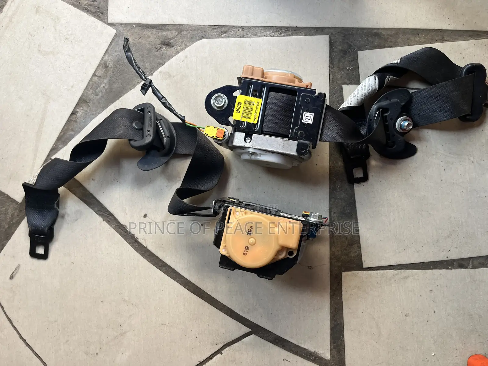 Toyota Land Cruiser 200 Seat Belt With Machine 2 Pieces