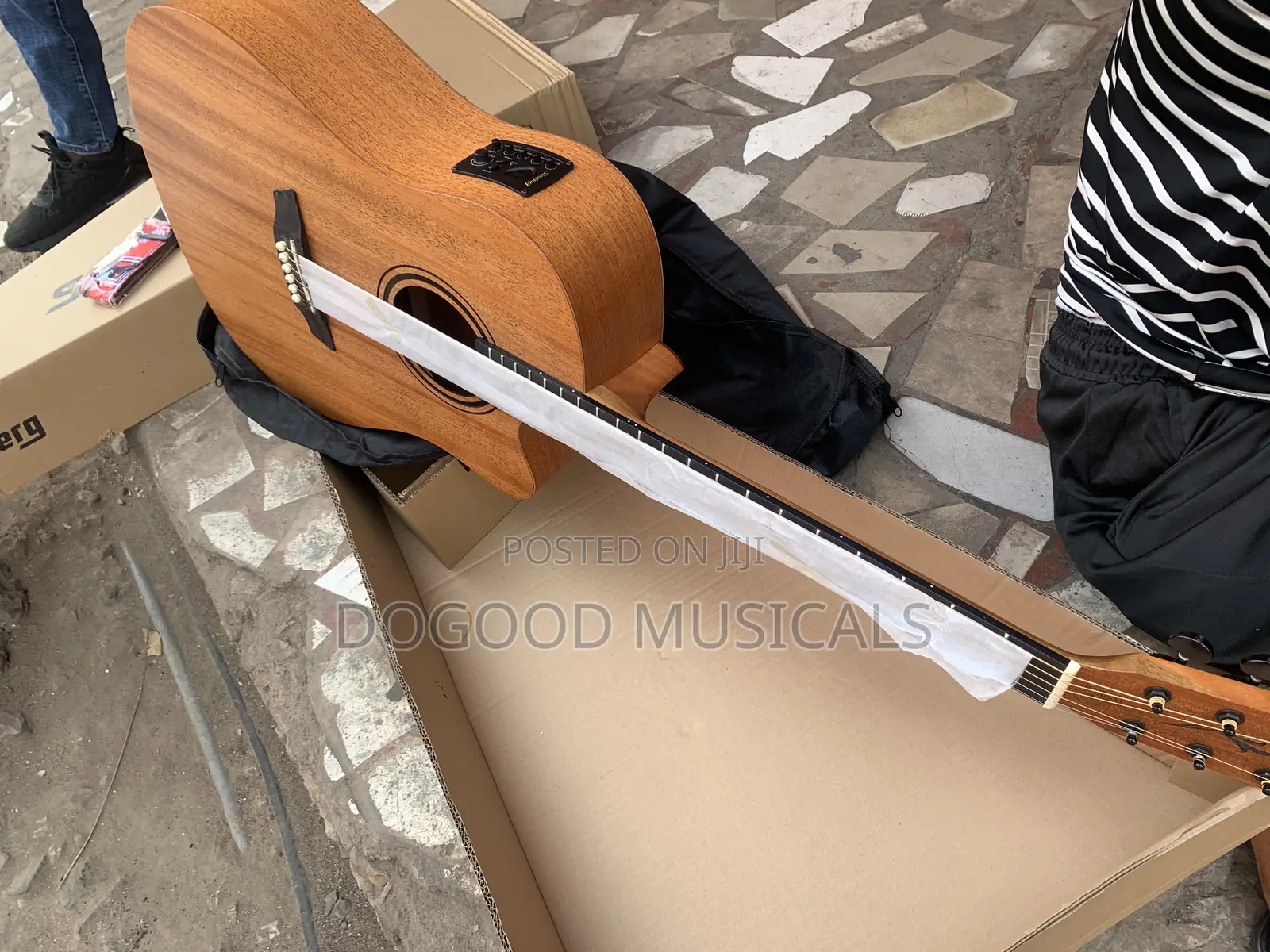 Strinburg Forest Series Simi-Acoustic Guitar