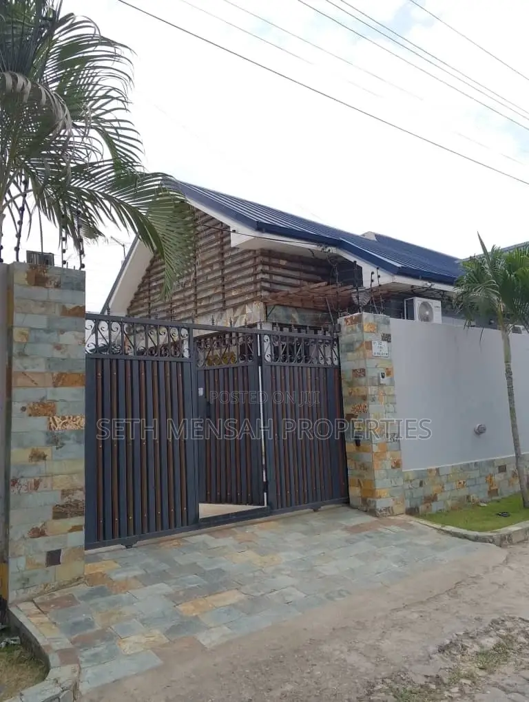 3bdrm House in Skm Property, Achimota for sale